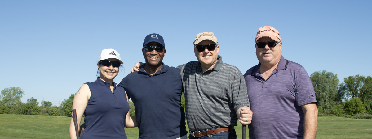 Réservez la date du 20e tournoi de golf de Mike Wing